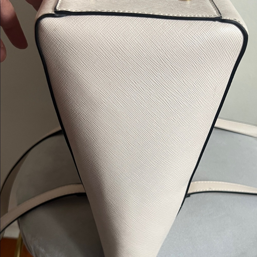 Vanessa Williams Cream Tote Bag with Double Straps - Picture 13 of 14